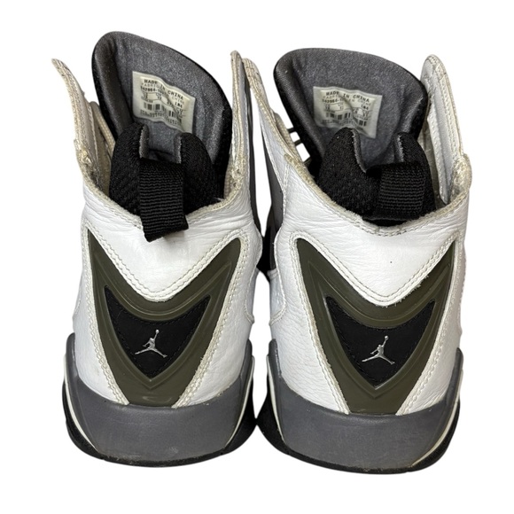 Air Jordan True Flight - Picture 2 of 9